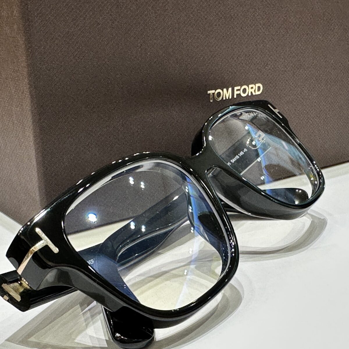 [TOMFORD]（トムフォード）TF6071のご紹介