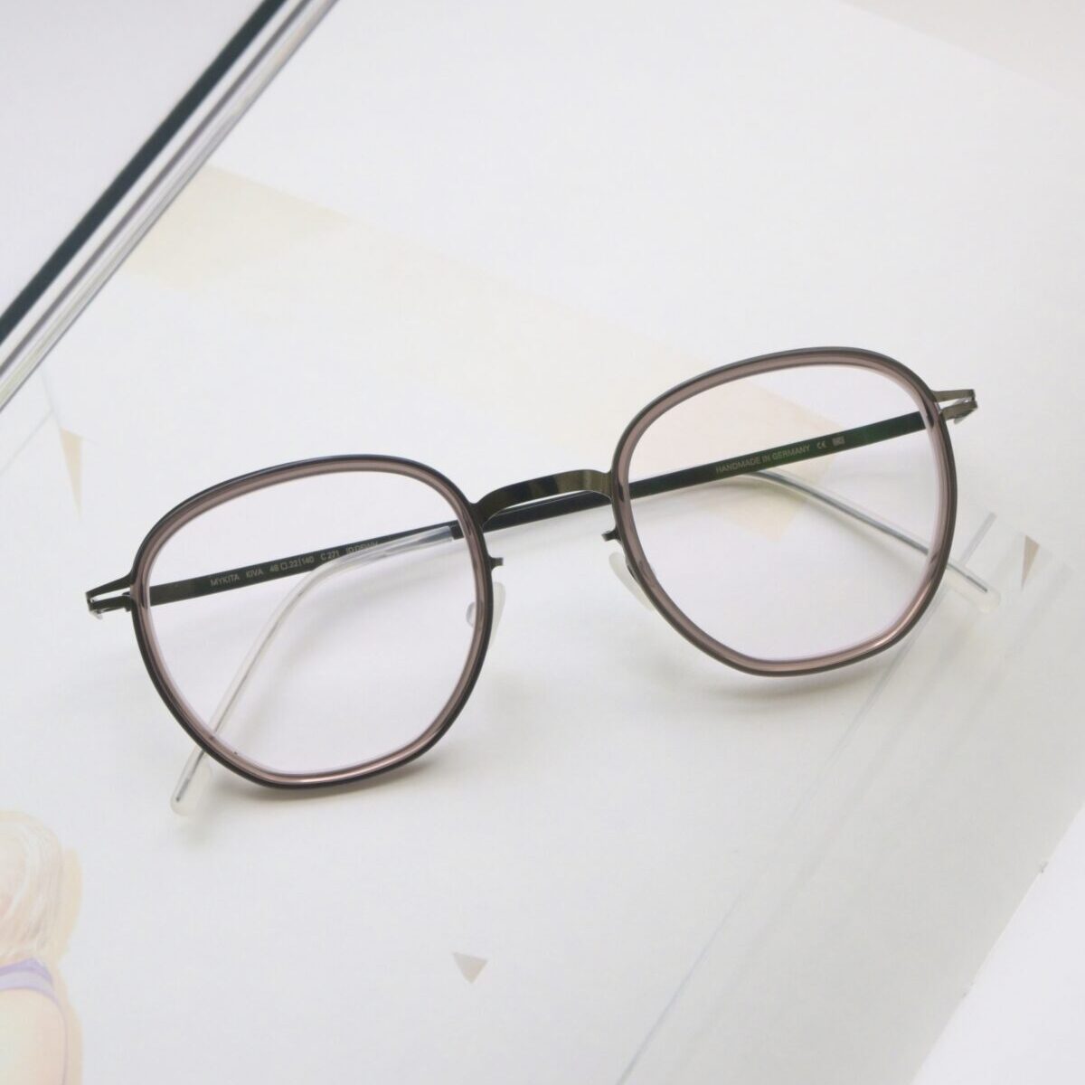 目を惹く新色が登場！【MYKITA KIVA】