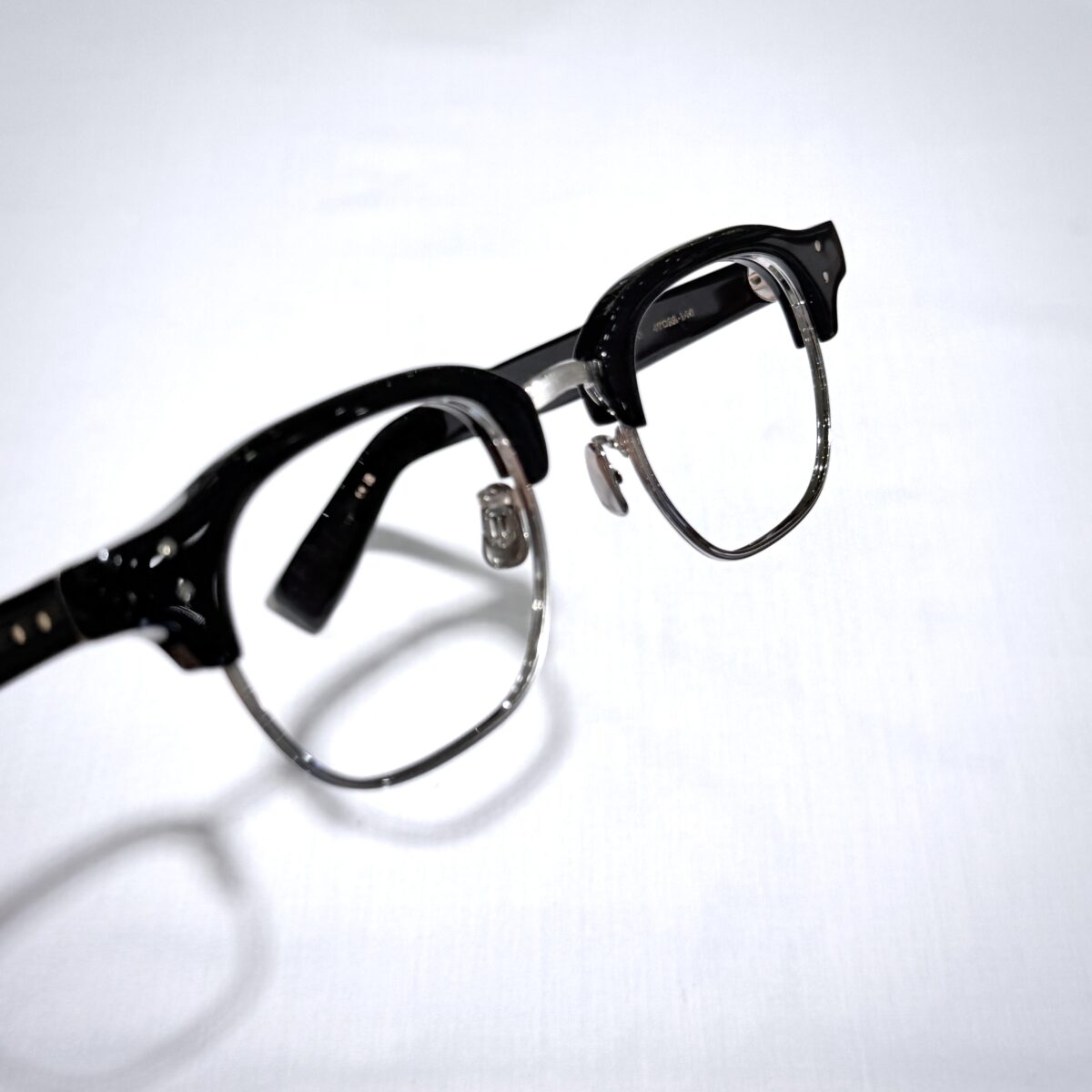 EYEVAN 7285（アイヴァン 7285）　ボリュームのあるブローが特徴的なサーモントモデル【649】