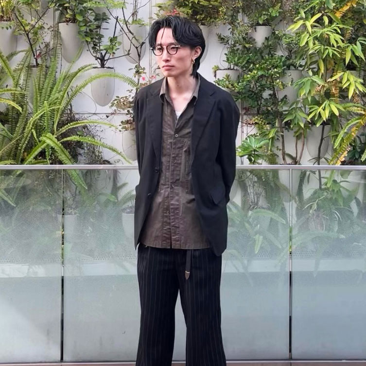 【POEKER FACE 35周年モデル】掛けるとなじみの良いEYEVAN別注モデル。