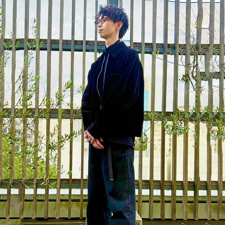 【POKER FACE35周年モデル】シンプルで合わせやすいEYEVAN別注モデル