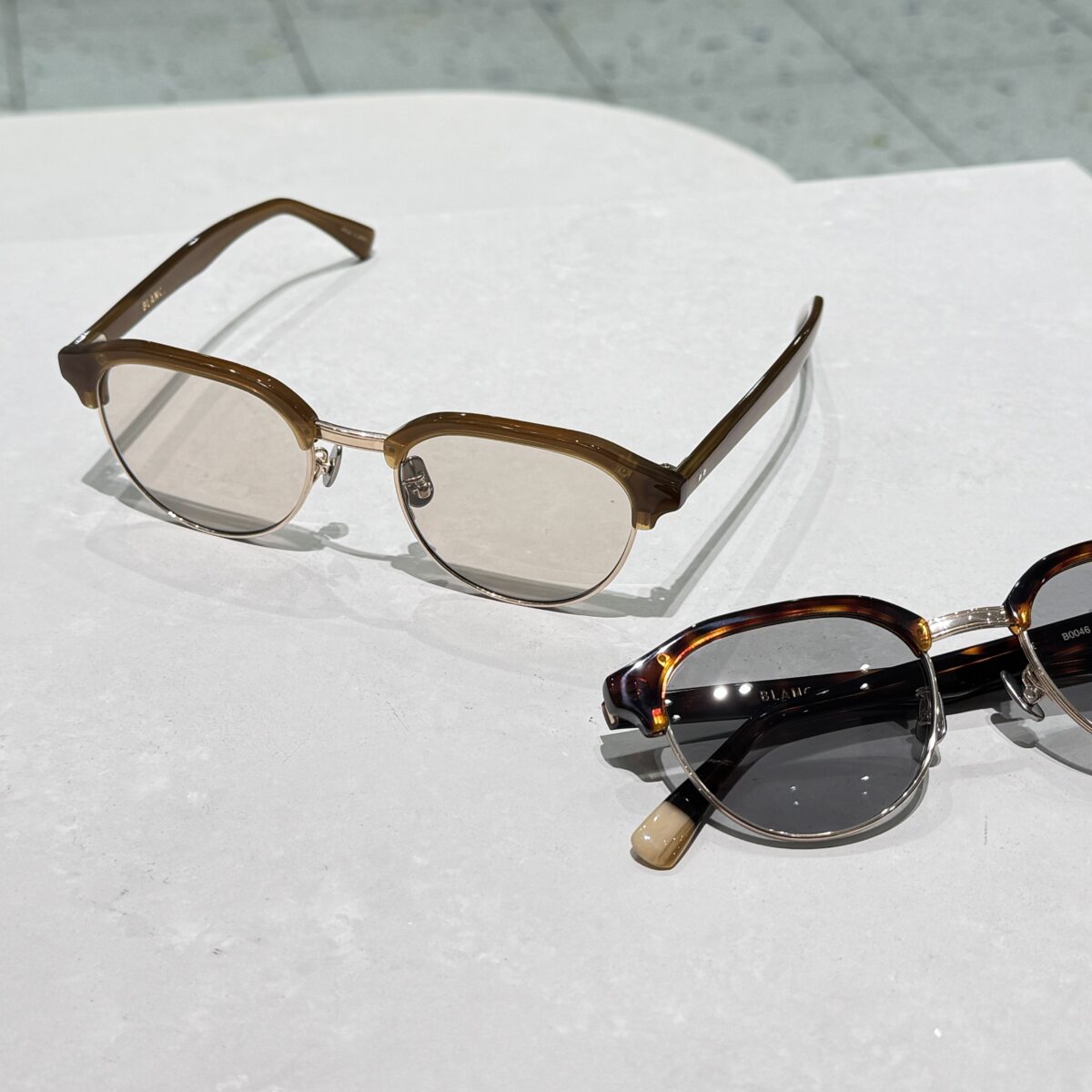 【BLANC..】程よい太さのブロータイプのサングラス“B0046”