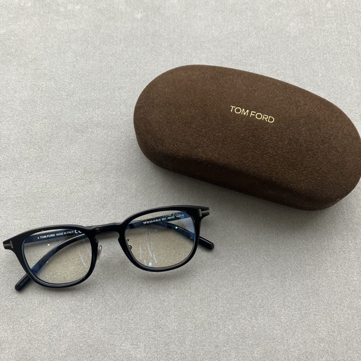 【TOM FORD】女性にもおすすめフレーム