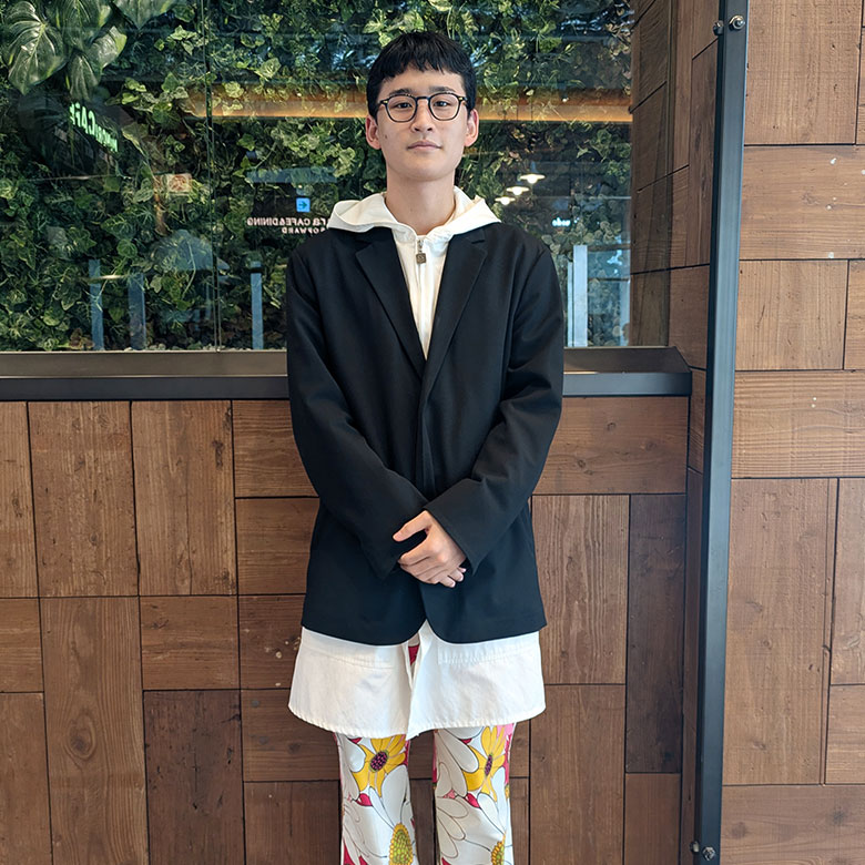 新ブランド「MAIN」。やりすぎないけれどリベットのゴールドが程よい存在感のアイウェア。