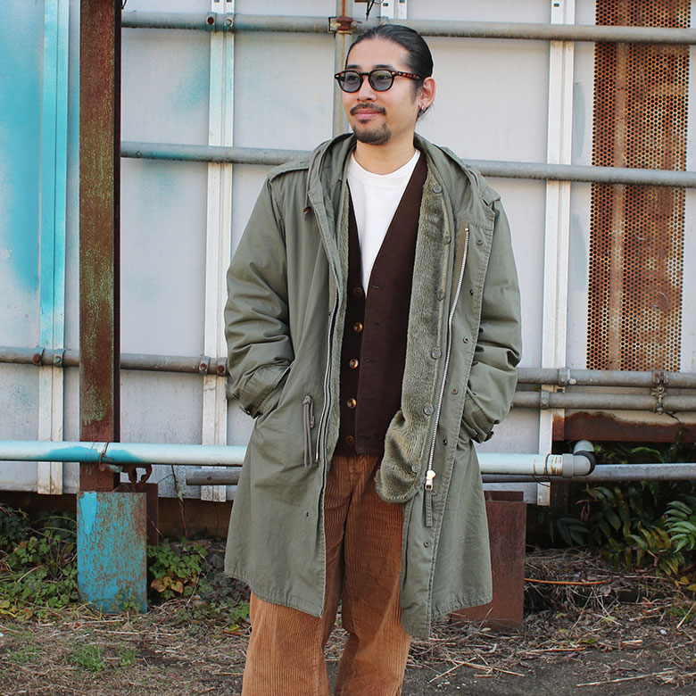 深めのべっ甲柄フレーム×ブルーレンズをカスタムしたMOSCOT！