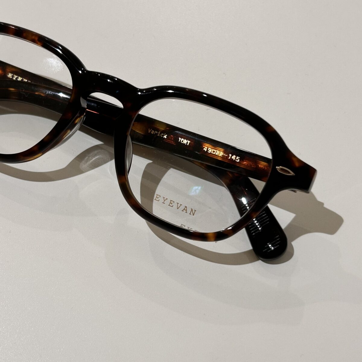 【EYEVAN】Varick入荷しました