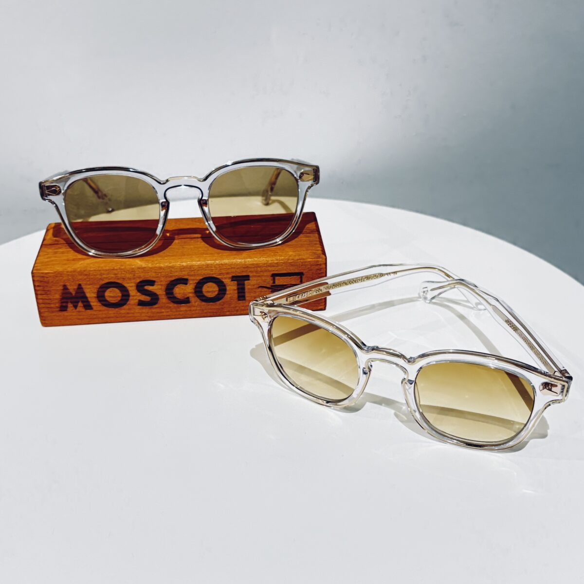 【MOSCOT】より110周年記念モデル「LEMTOSH」サングラスのご紹介✨