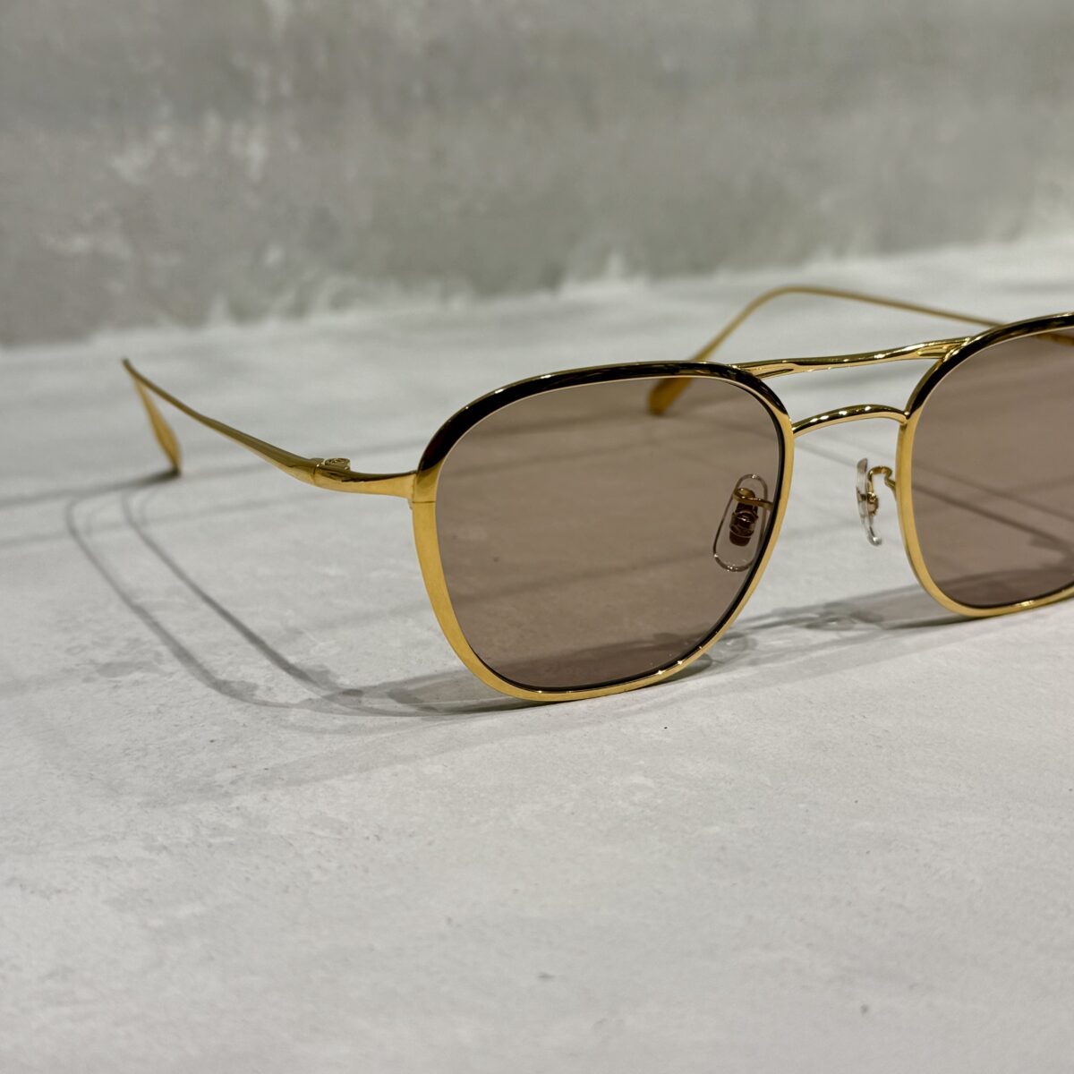 【EYEVAN】ダブルブリッジのメタルサングラス“Sternberg W”