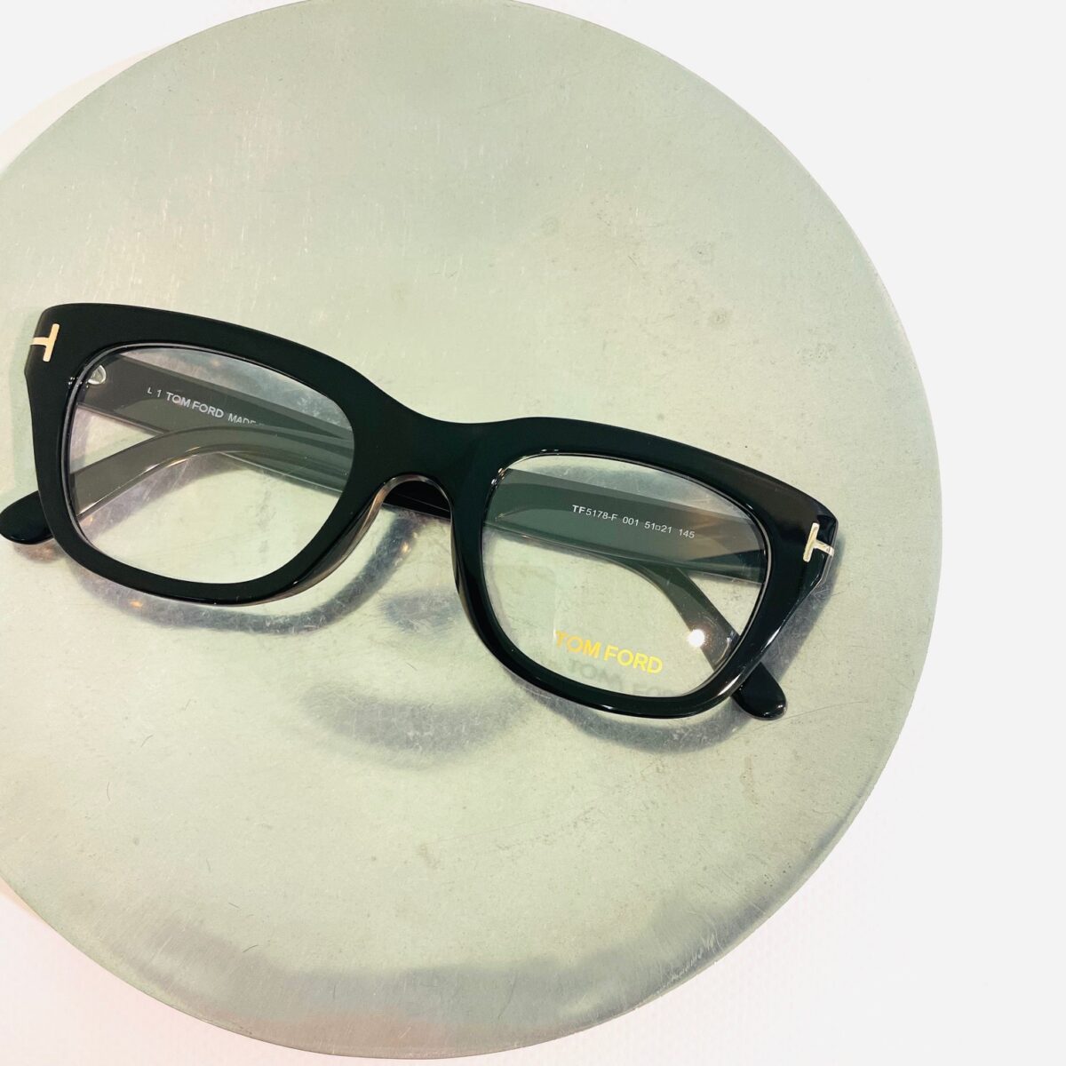 【TOM FORD(トムフォード)】定番の黒縁” TF5178-F “のご紹介と” スマホレンズのすすめ “！！