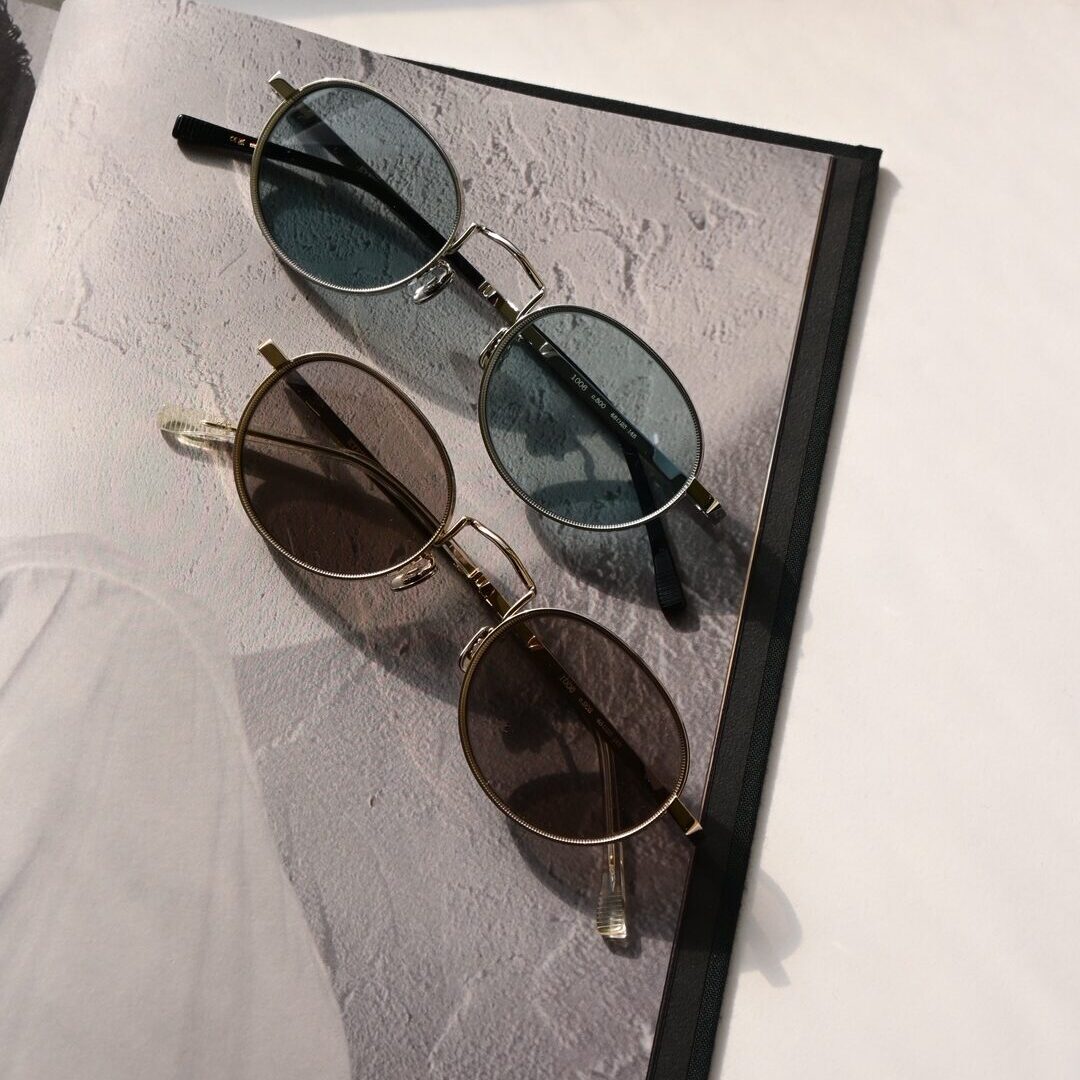 90年代の空気感を纏いながら、新しい風を感じる【EYEVAN7285 1006】